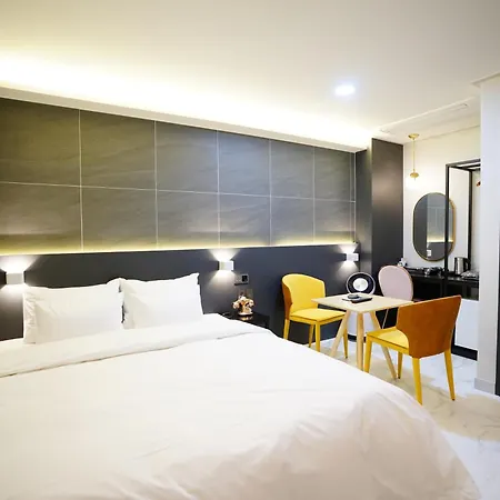 Dongdaemun Saturn Hotel