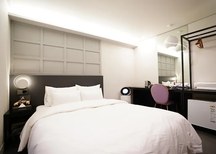 Dongdaemun Saturn 3* Seoul