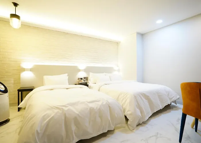 Dongdaemun Saturn Hotel
