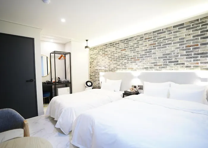 Dongdaemun Saturn Hotel