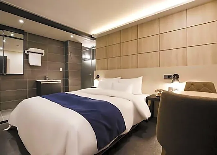 Dongdaemun Saturn Hotel